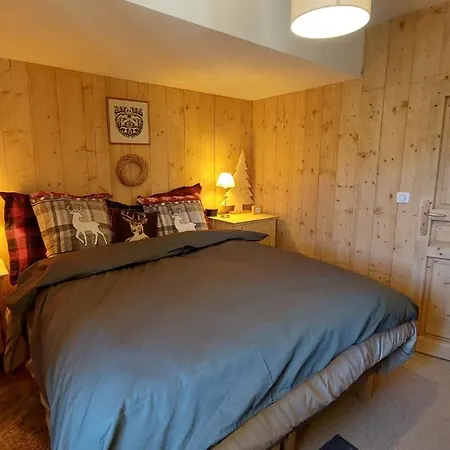 Willa Le Bois Saint-Jacques-des-Blats