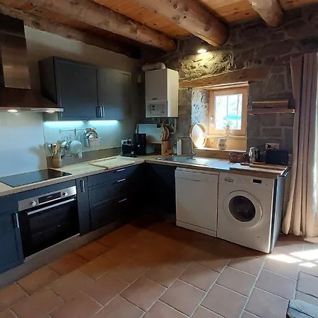 Le Bois Willa Saint-Jacques-des-Blats